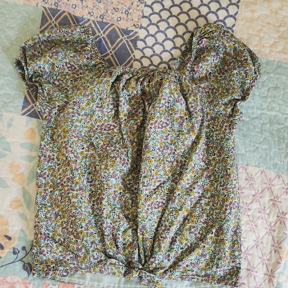 Jumping Beans Floral Puff Sleeve Top